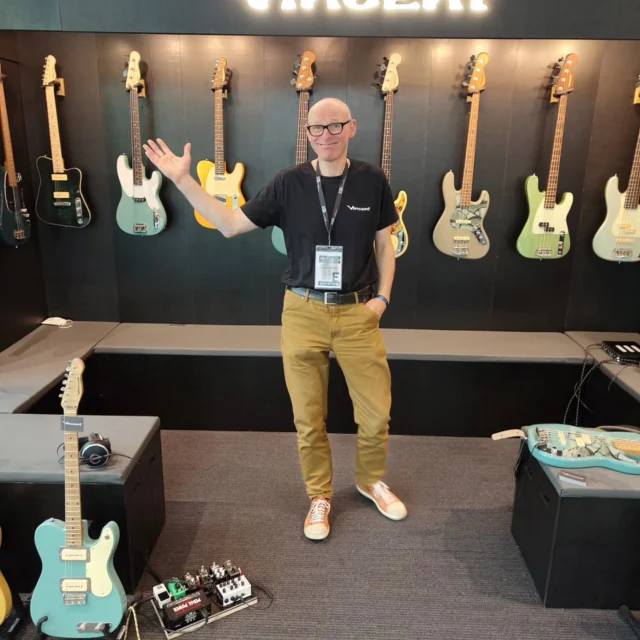 Wir warten auf euch! Und haben spannende neue Sachen dabei... :) 
.
.
#guitarsummit #vincent #vincentbass #vincentbassguitars #shortscale #pony51