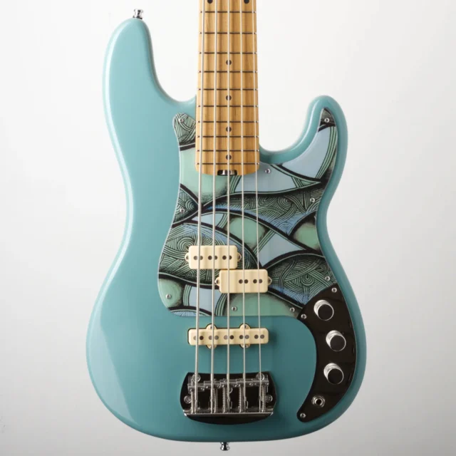 We can't get enough of our new custom pickguard options 🩵

#jazzbass #bass #custombass #vincentbass #jbass #pbass #pjbass #precisionbass